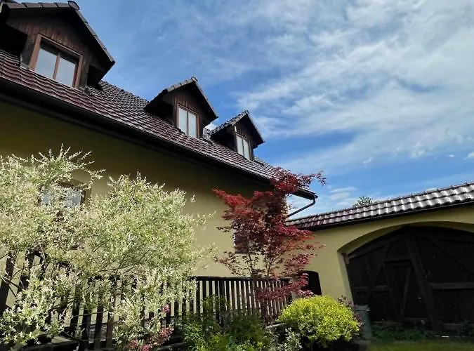 Prázdninový dům Bohdanečská *